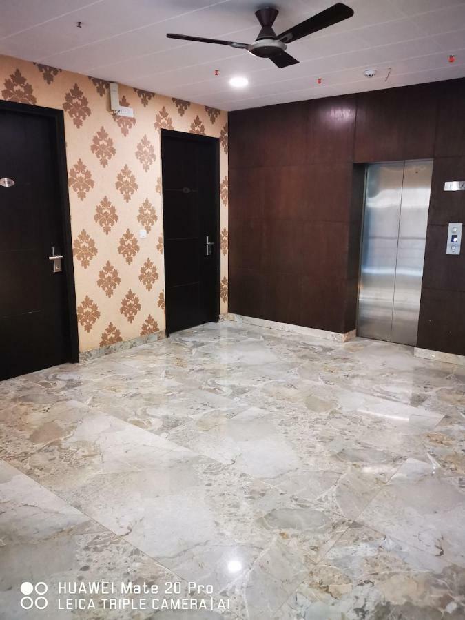 Hotel Pk Residency Нойда Экстерьер фото
